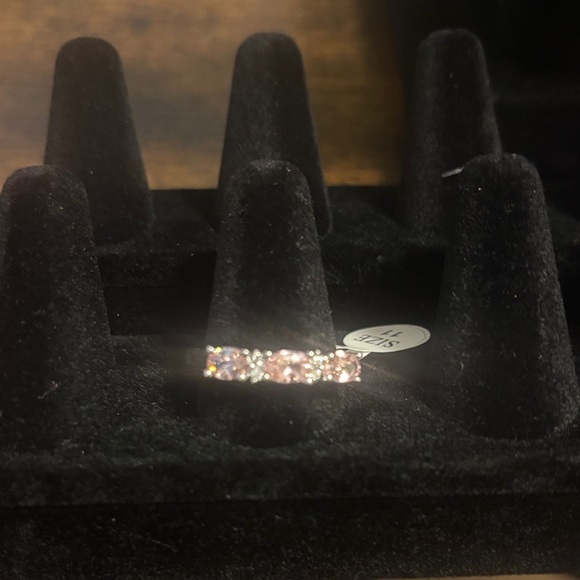 Jewelry - Elegant Silver and Pink Stone Ring